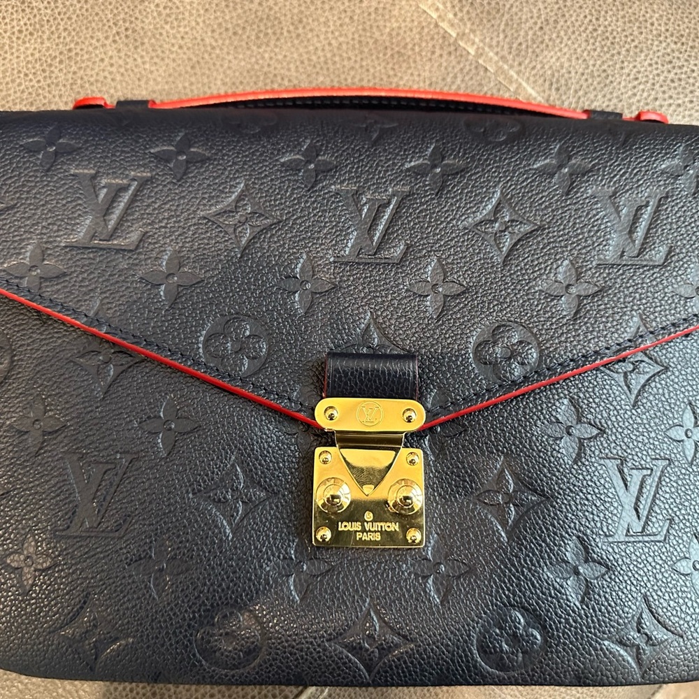 Louis Vuitton Pochette Metis